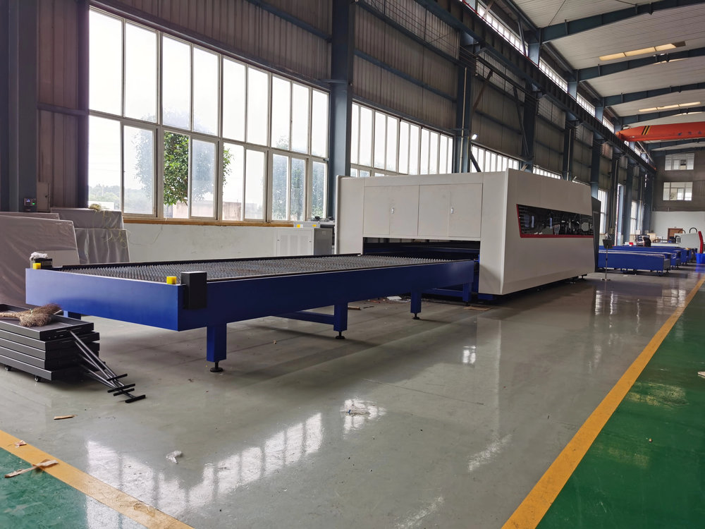 완전 밀폐형 CNC 파이버 레이저 절단기(산업용, 고정 - Industrial Laser Cutting Machines 리뷰 및 가격